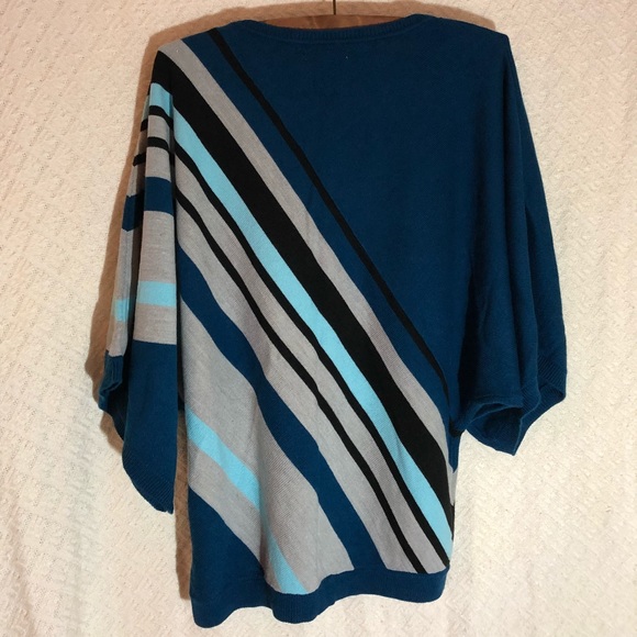 New York & Company Sweater Poncho - Picture 2 of 3